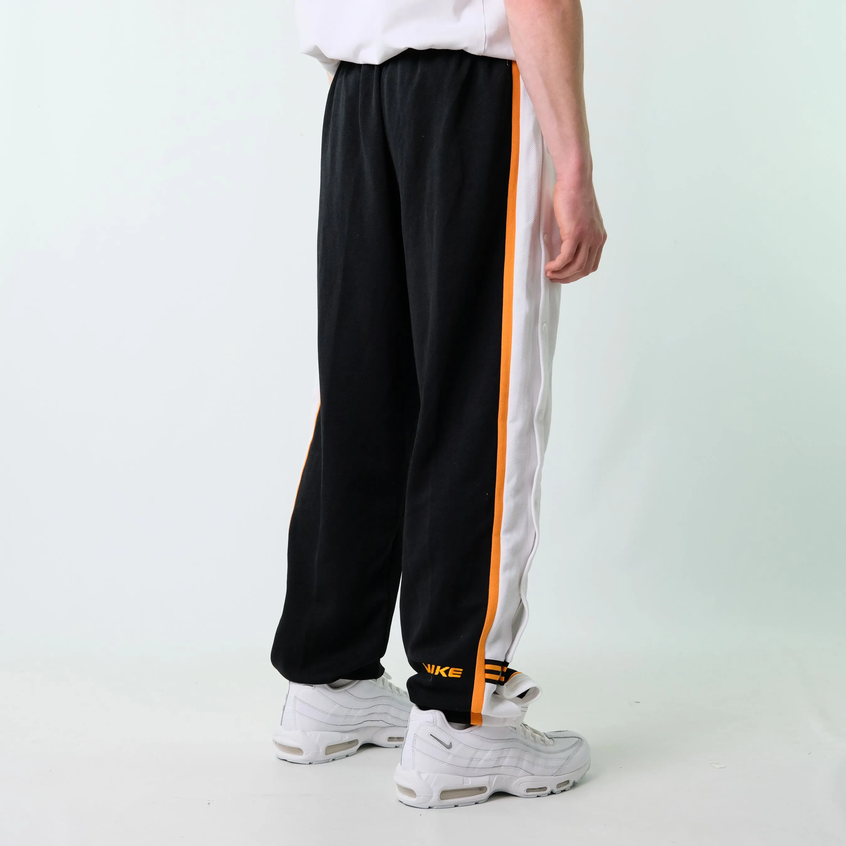 Black y2ks Nike Tracksuit Bottoms  Baggy Pants (28x32)