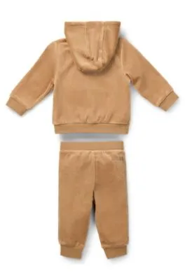 Gift-boxed tracksuit for babies