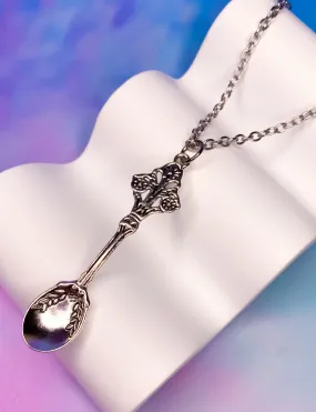 ROYAL AFFAIR SPOON NECKLACE